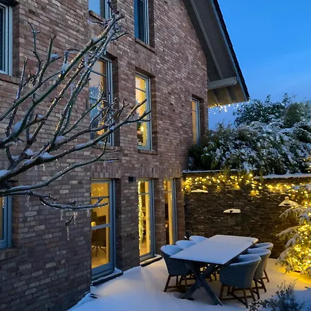 Attraktive Wohnung-Elztalidyll-Zwischen Mosel,Nuerburgring Und Burg Eltz Kollig Exterior photo