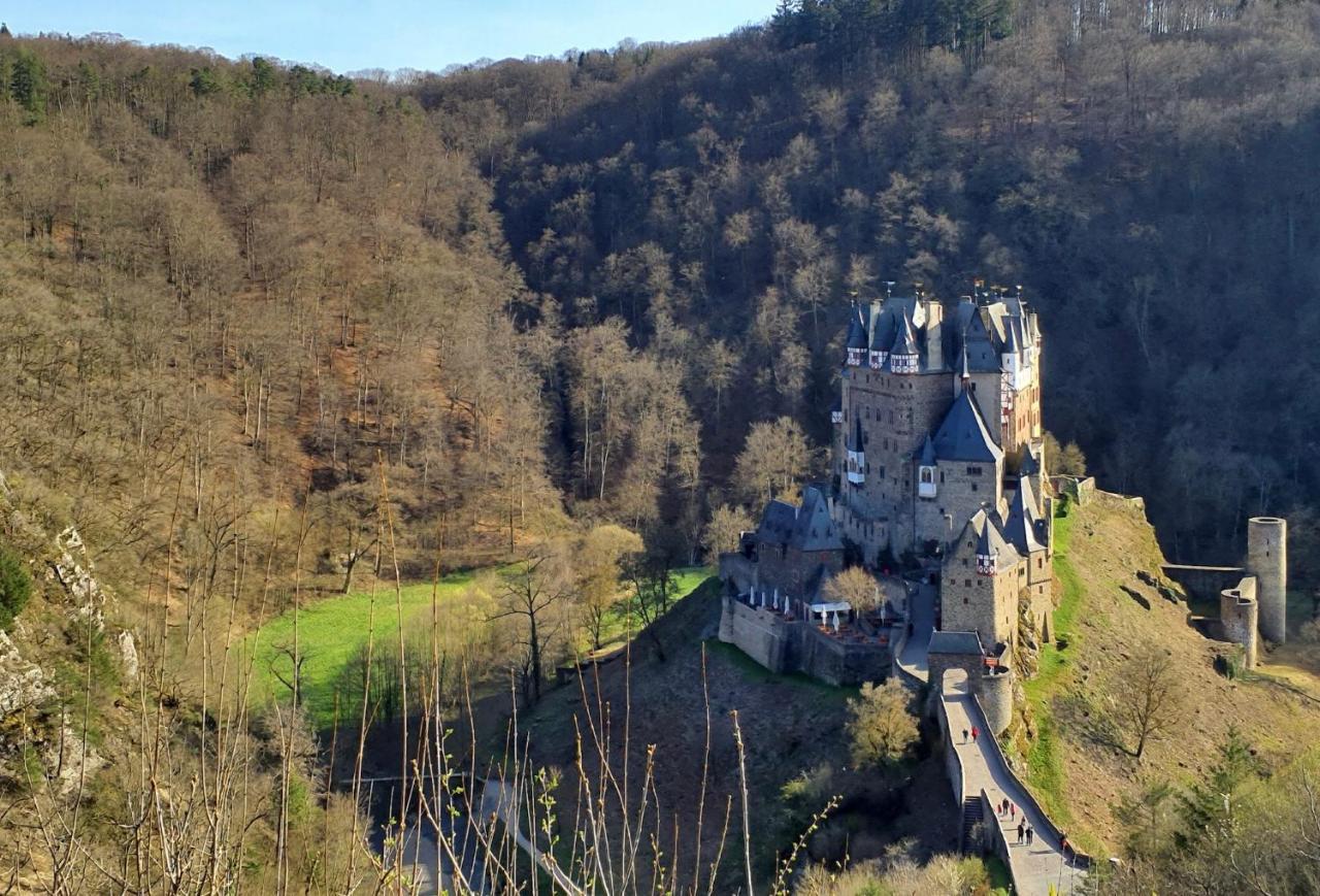Attraktive Wohnung-elztalidyll-zwischen Mosel,nuerburgring Und Burg Eltz * Kollig