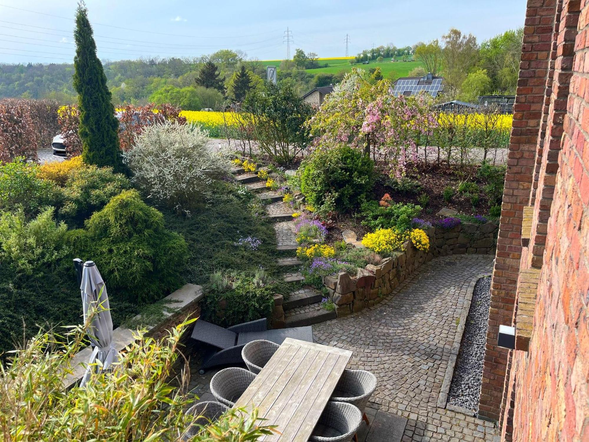 Attraktive Wohnung-elztalidyll-zwischen Mosel,nuerburgring Und Burg Eltz